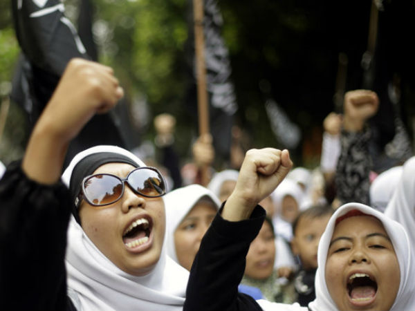 ரோல் மாடலுக்கான போட்டி