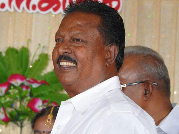 குற்றாலத்தில் அநாகரீகம் குற்றாலத்தில் அநாகரீகம்