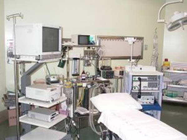 எமர்ஜென்சி ஆபரேசன் தியேட்டர்