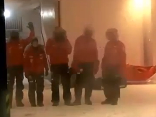 உறைபனி அறையில்... உறைபனி அறையில்...