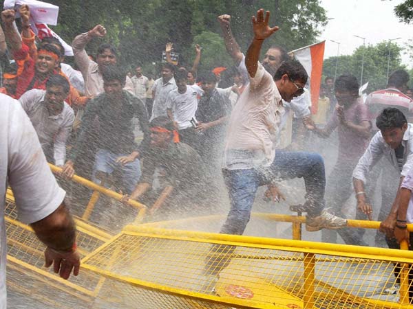 107 பேர் பலி...