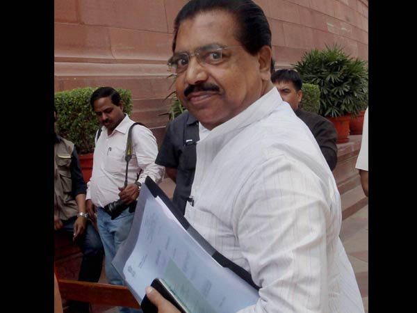 தொடர் முரண்கள்