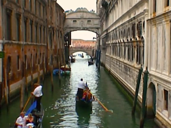 வெனிஸுக்கு ஆபத்து....