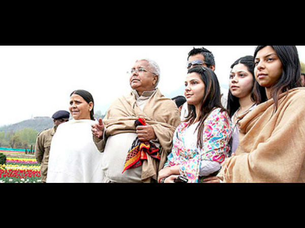 துணைத் தலைவர்கள் உதவியுடன்