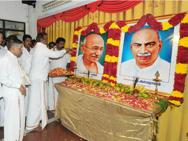 Vijayakanth pays respect to Gandhi, Kamarajar