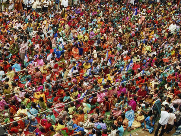 லட்சக்கணக்கான பக்தர்கள்