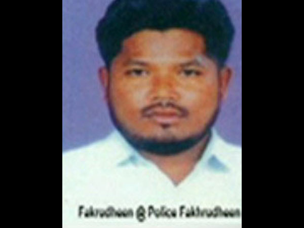 யார் யாருக்கு குறி?