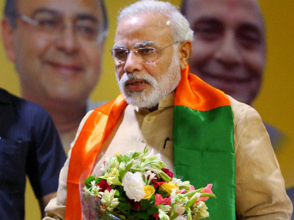 மோடிக்குக் குறி வைத்து