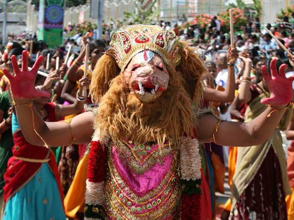 பக்தர்கள் வேடம் பக்தர்கள் வேடம்