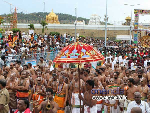 கோவிந்தா முழக்கம் கோவிந்தா முழக்கம்