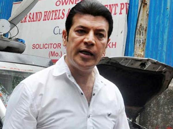 நிருபர் தாக்குதல்