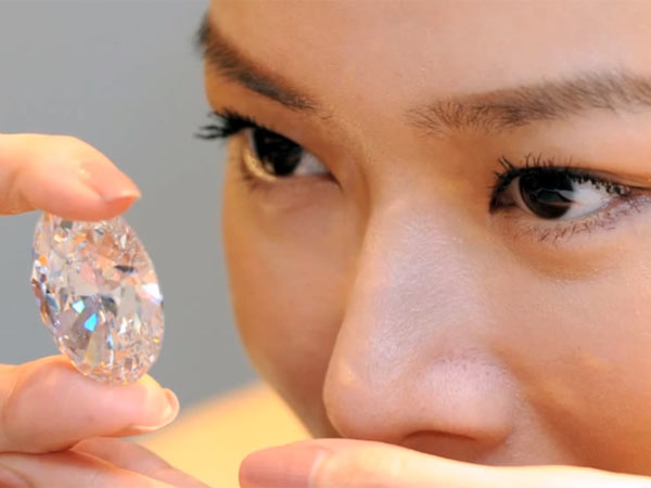 ஏலத்தில் போட்டி....