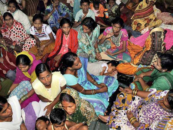 7 லட்சம் பேர் வெளியேற்றம்