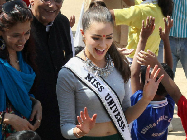 தாஜ்மஹாலுக்கு விசிட்