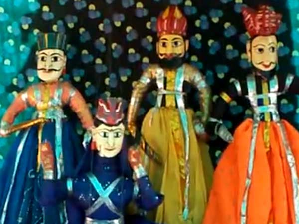 திரைக்கு முன்னால்