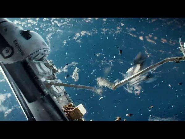 சிதைந்து போன ஷட்டில் விண்கலம்: