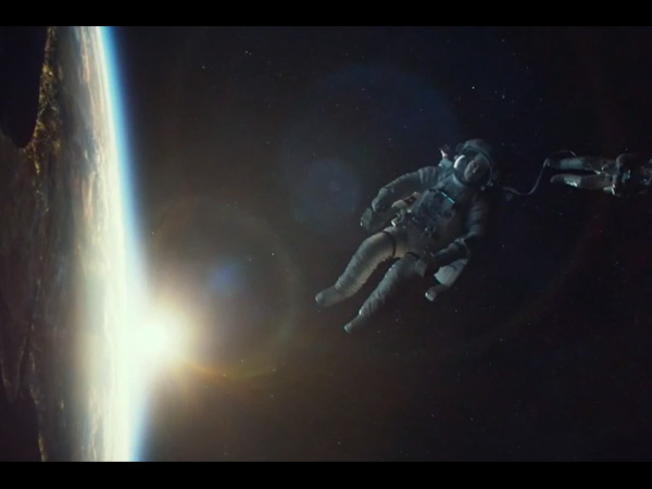 முதல் காட்சியிலேயே அசர வைக்கும் இயக்குனர்: