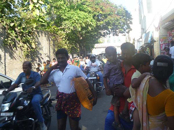 வண்ணாரப்பேட்டையிலும்