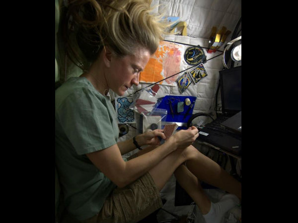 துணிப்பொம்மை...