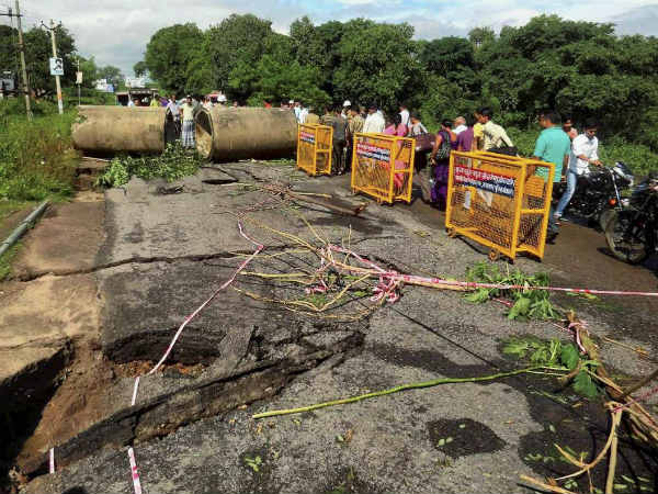 Babies born on cyclone night to be named 'Phailin'