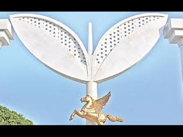 எம்.ஜி.ஆர் நினைவிடம்