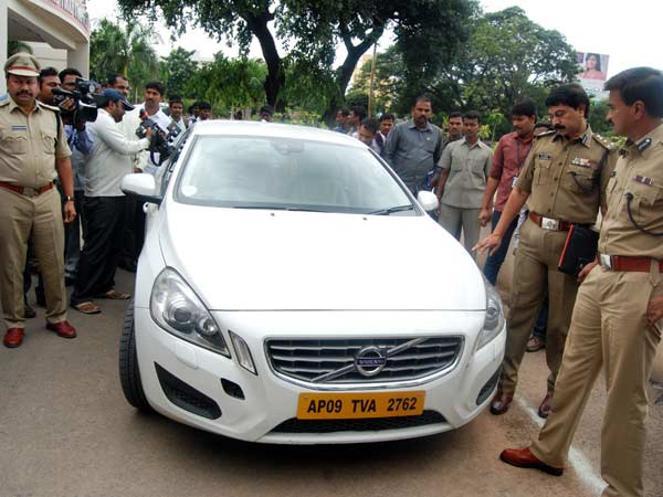 Techie gang-raped by two drivers in Hyderabad