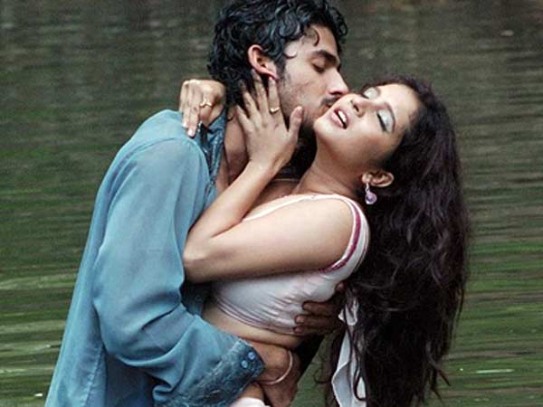 கிளர்ச்சி அதிகரிக்க