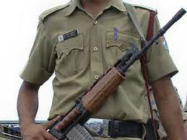 காவல்துறையிடமிருந்து
