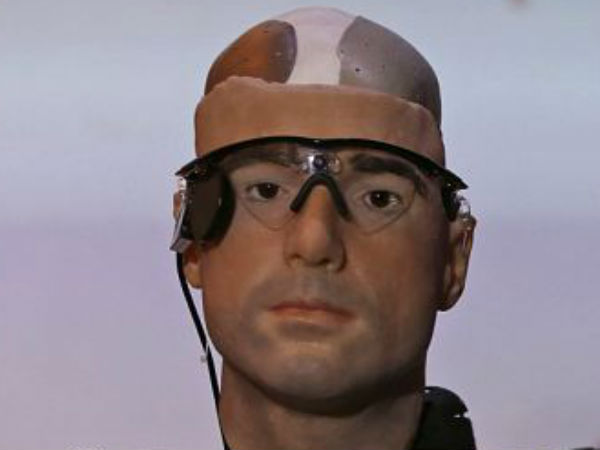 செயற்கைக் கண்கள்...