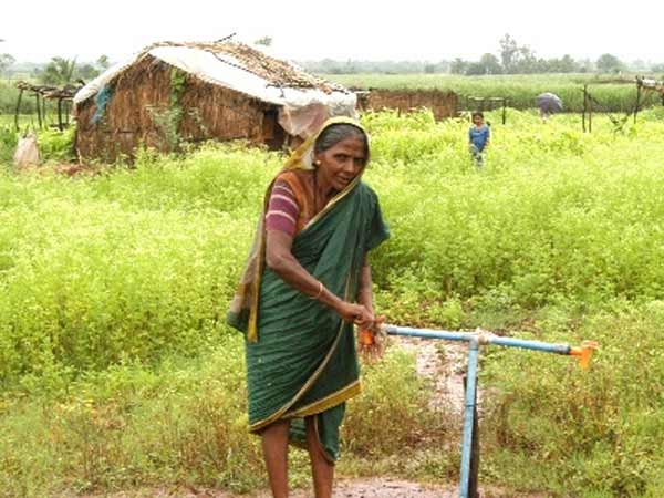 வருமானத்தில் மகாராஷ்டிரா முதலிடம்