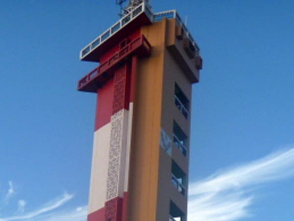 லிப்ட் வசதியோடு