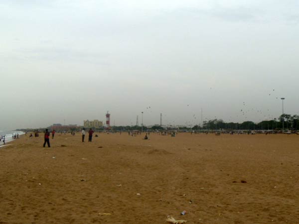 திங்கட்கிழமை லீவு