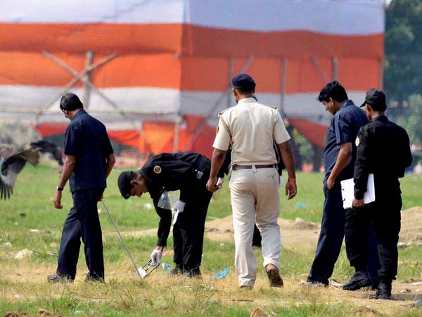 எதிர்பாராமல் குண்டு வெடித்தது