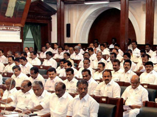 நானே கிருஷ்ணசாமி.. நானே ராமசாமி...