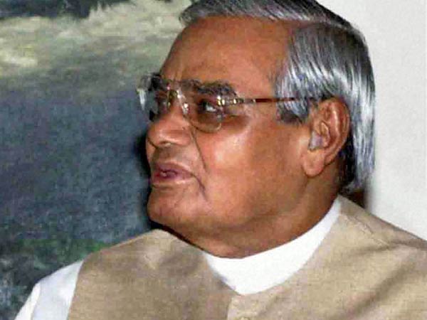 வாஜ்பாய்க்கு பாரதரத்னா