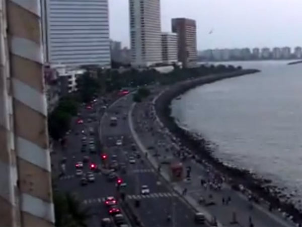 மெரைன் டிரைவில்