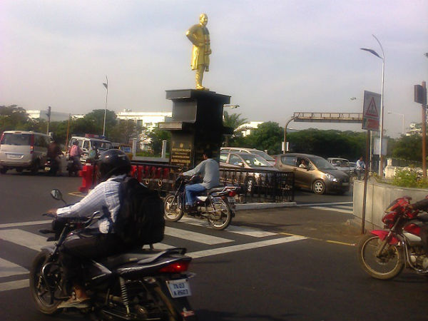 ஆரம்பமே சர்ச்சைதான்