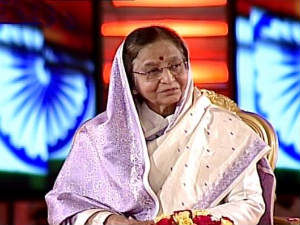 Pratibha Patil returns all 155 official gifts to Rashtrapati Bhavan Pratibha Patil returns all 155 official gifts to Rashtrapati Bhavan