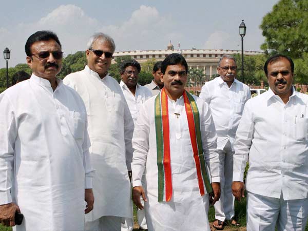 மத்திய அரசுக்கு ஆதரவு வாபஸ்