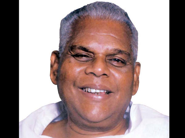 காமராஜரை முன்வைத்து காமராஜரை முன்வைத்து