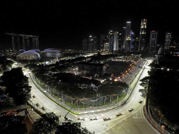 தெற்காசியர்களை நம்பி தெற்காசியர்களை நம்பி