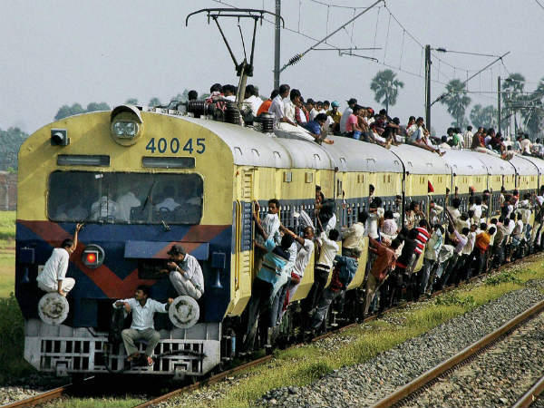 5000 பஸ்... 22 ரயில்கள்