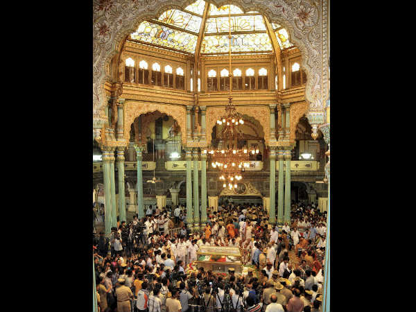 அலமேலம்மாவுக்கு சிலை