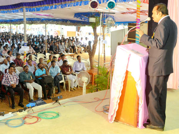 தமிழர்களுக்குச் சொந்தம்