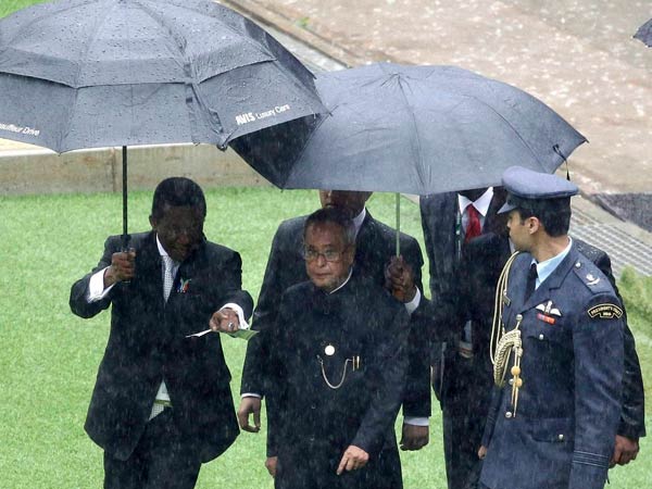 தலைவர்கள் அஞ்சலி.... தலைவர்கள் அஞ்சலி....