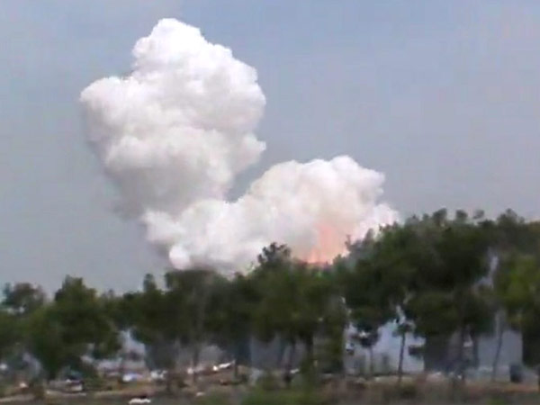 Workers escape fire mishap at Sivakasi fireworks unit Workers escape fire mishap at Sivakasi fireworks unit