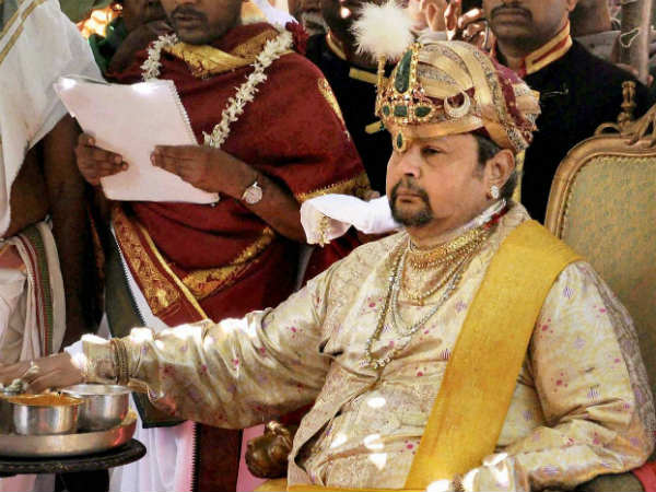மகாராஜா மனைவி போட்டி?