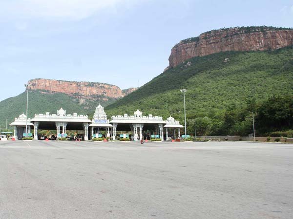 பாதையாத்திரை பக்தர்கள்