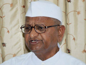 Arvind Kejriwal's AAP to rule Delhi: No congratulations, 'no comment' from Anna Hazare Arvind Kejriwal's AAP to rule Delhi: No congratulations, 'no comment' from Anna Hazare