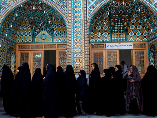 நெருக்கடியில் அரசு...